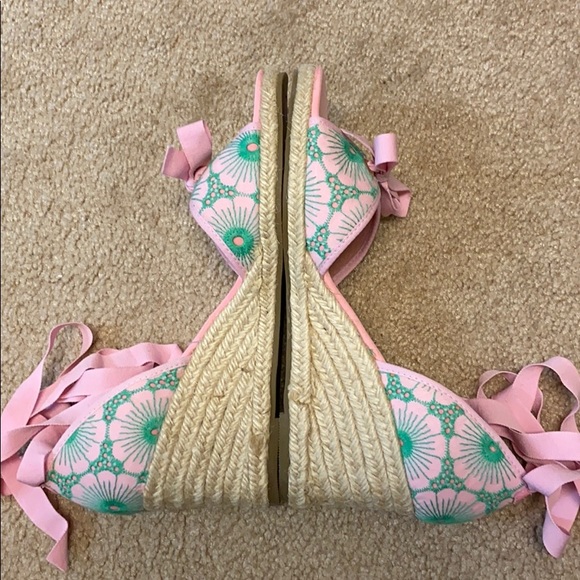 Lilly Pulitzer espadrilles with grosgrain ribbon. - Picture 3 of 4